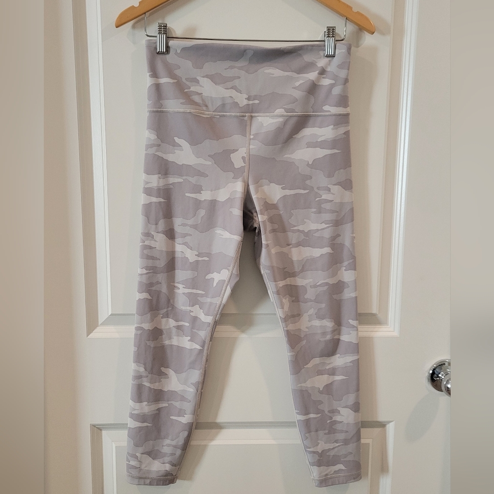 Athleta Elation ⅞ Tight Size Medium
